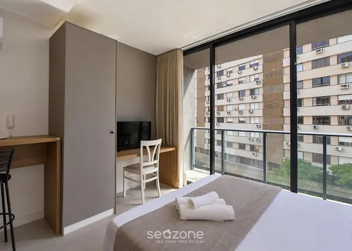 Em Cond. C/ Piscina E Vista Cid. Tbf0608 * Porto Alegre